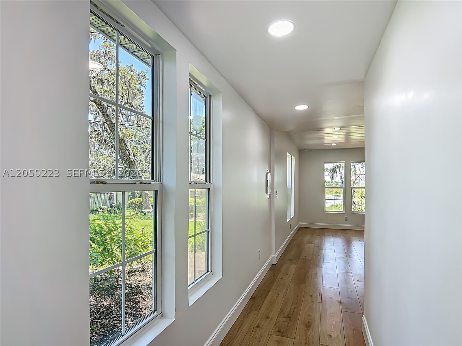 LAKE SHORE - Residential Lease