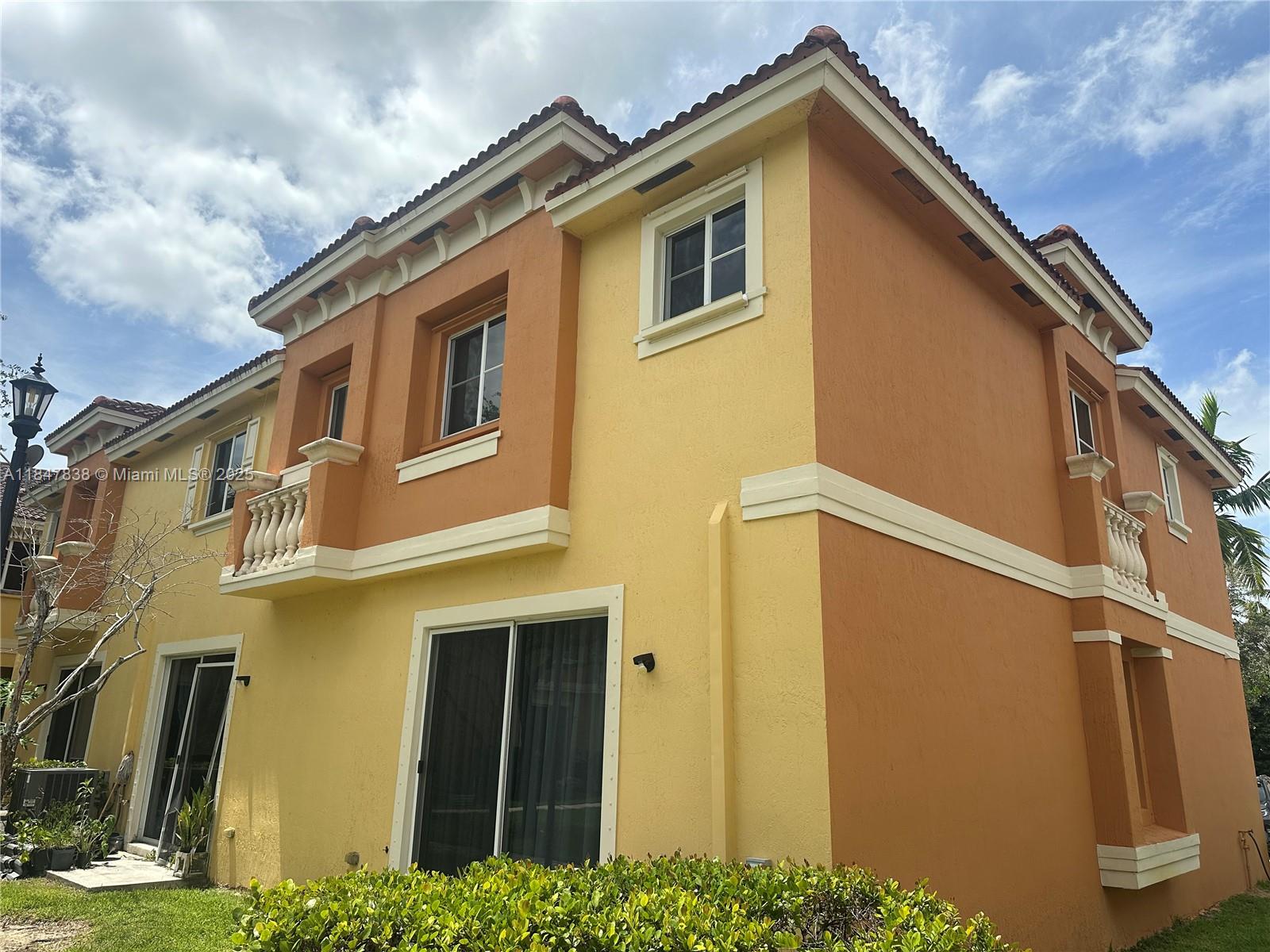 VILLAGE WALK - Residential