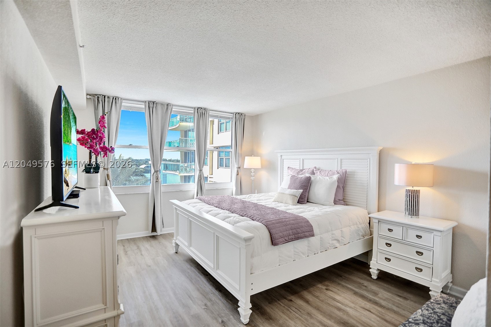 WAVE CONDO - Residential Lease