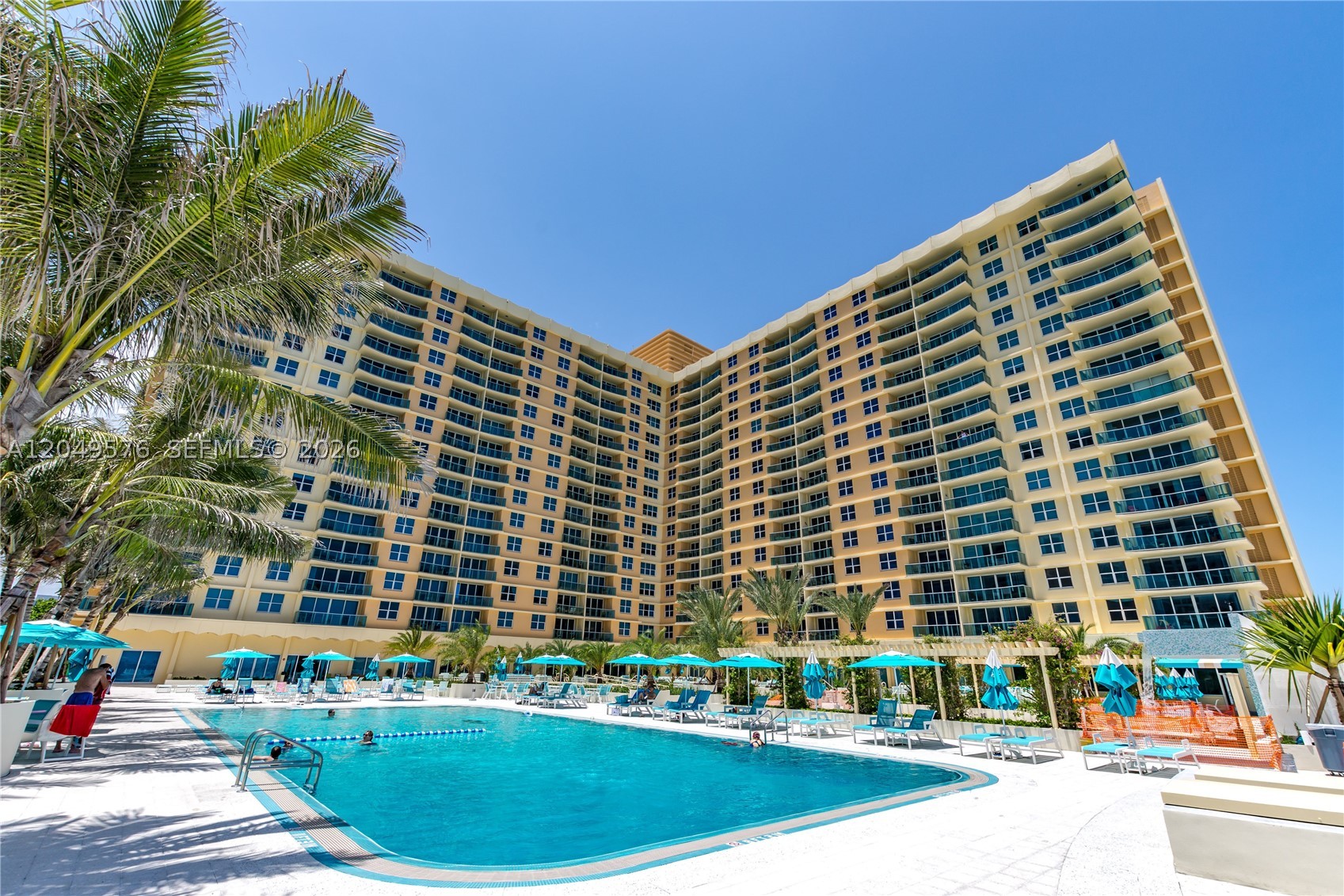 WAVE CONDO - Residential Lease