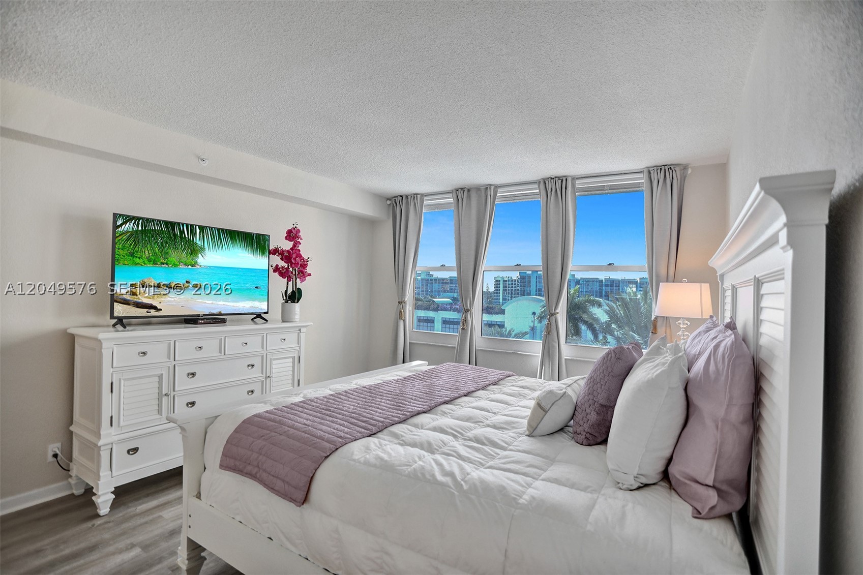 WAVE CONDO - Residential Lease