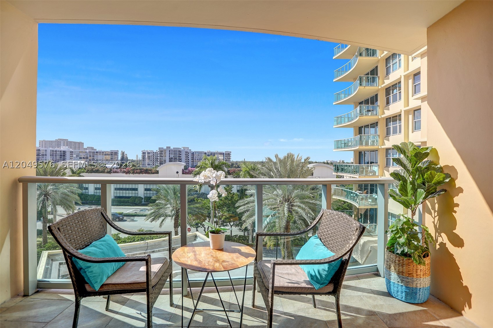 WAVE CONDO - Residential Lease