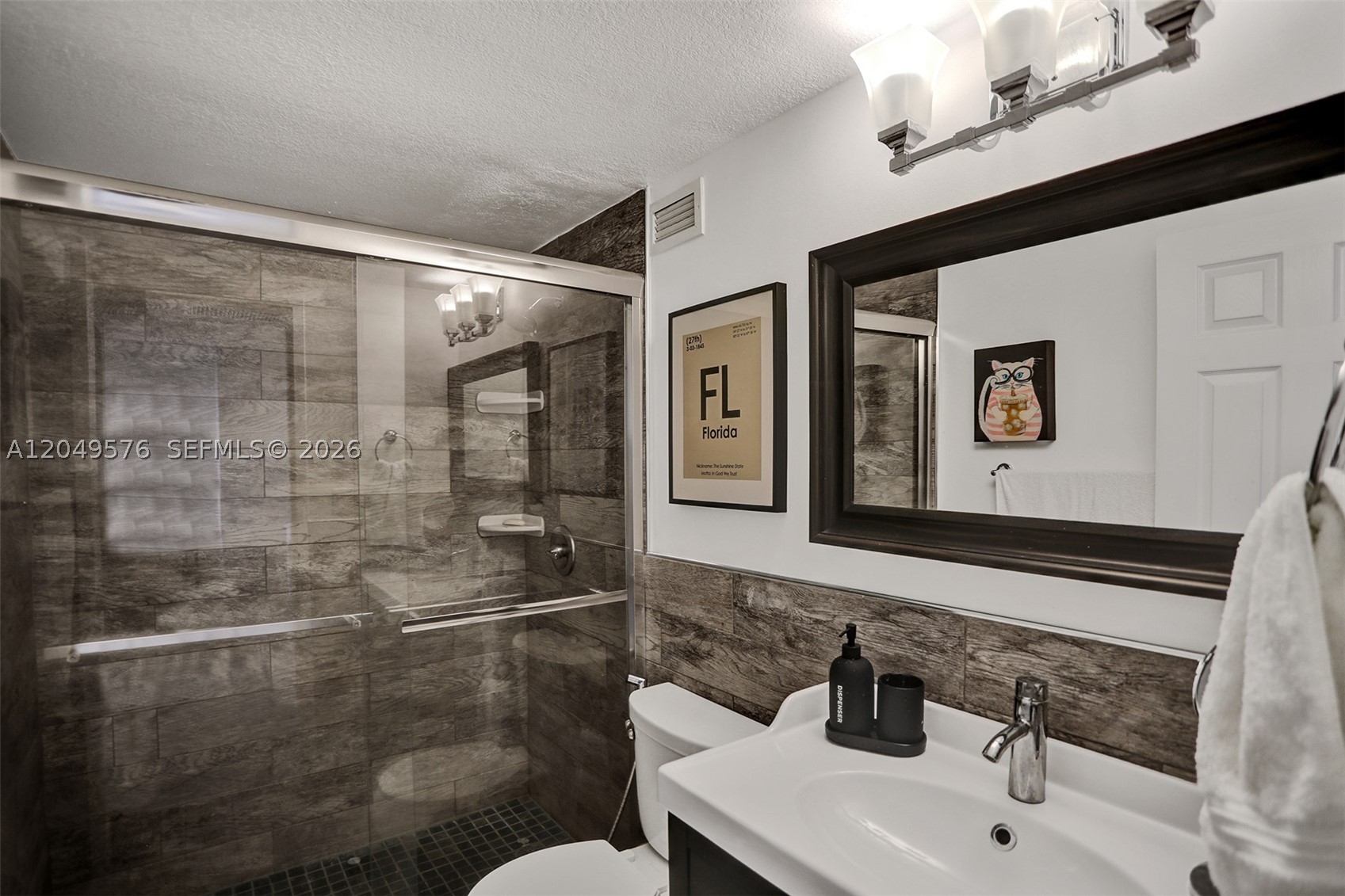 WAVE CONDO - Residential Lease