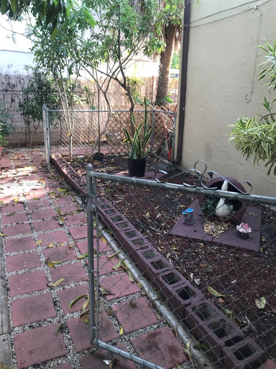 Efficiency apartment centrally located in the city of Hialeah. Private entrance located on the side of the villa, which has access to the garden to enjoy. Featuring a covered porch, 1 bedroom with a walk-in closet, and a separate remodeled bathroom. The kitchen area is fully equipped with appliances. Electricity, Cable, and water are included in the rental payments. 2 parking spaces are located in front of the property. First month, a deposit is required.
