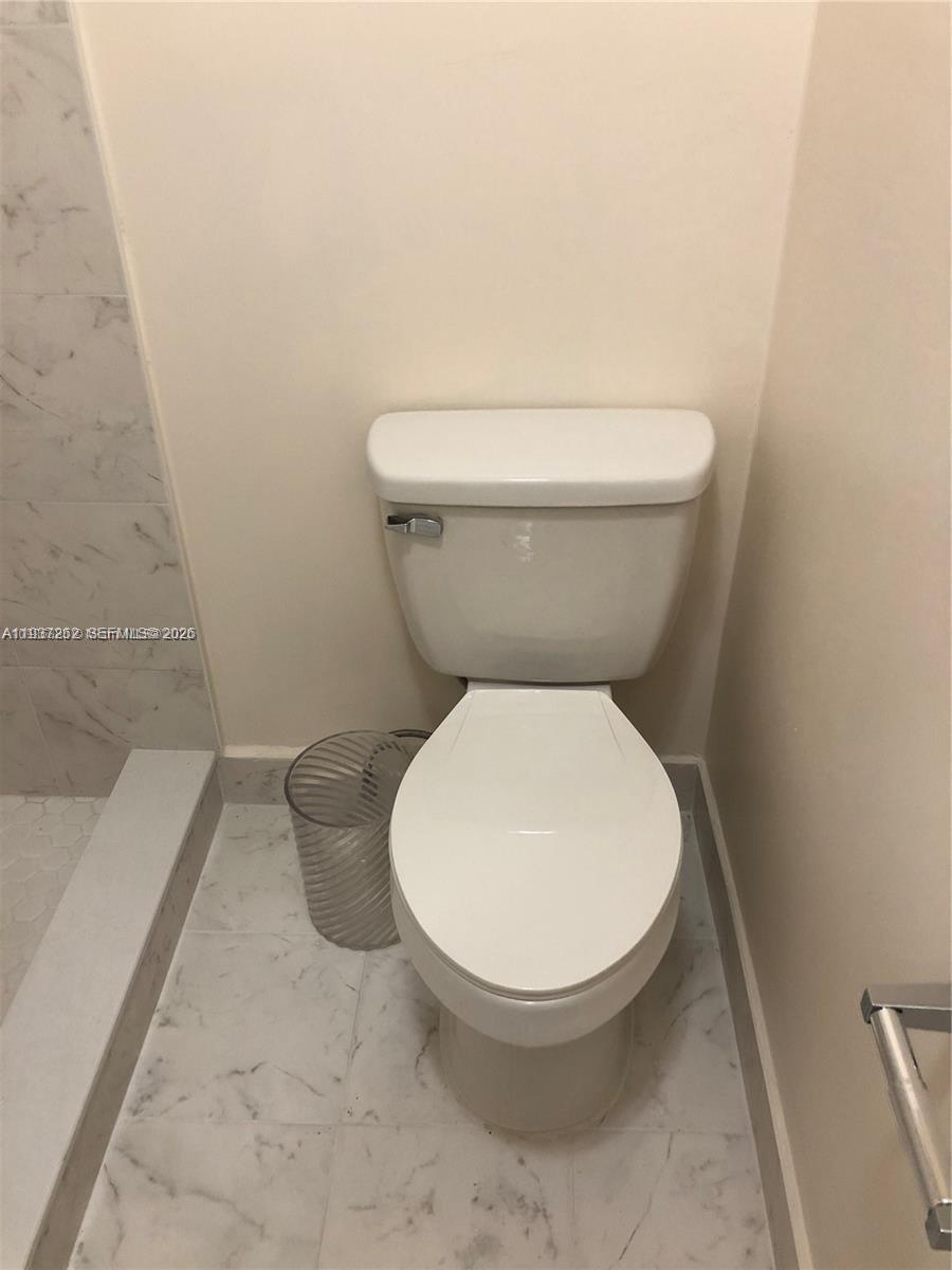 2ND COURT VILLAS CONDO - Residential Lease