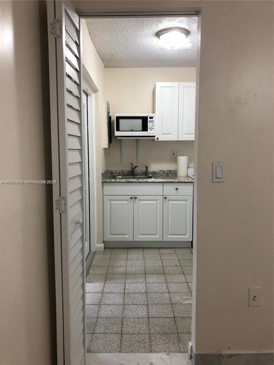 2ND COURT VILLAS CONDO - Residential Lease