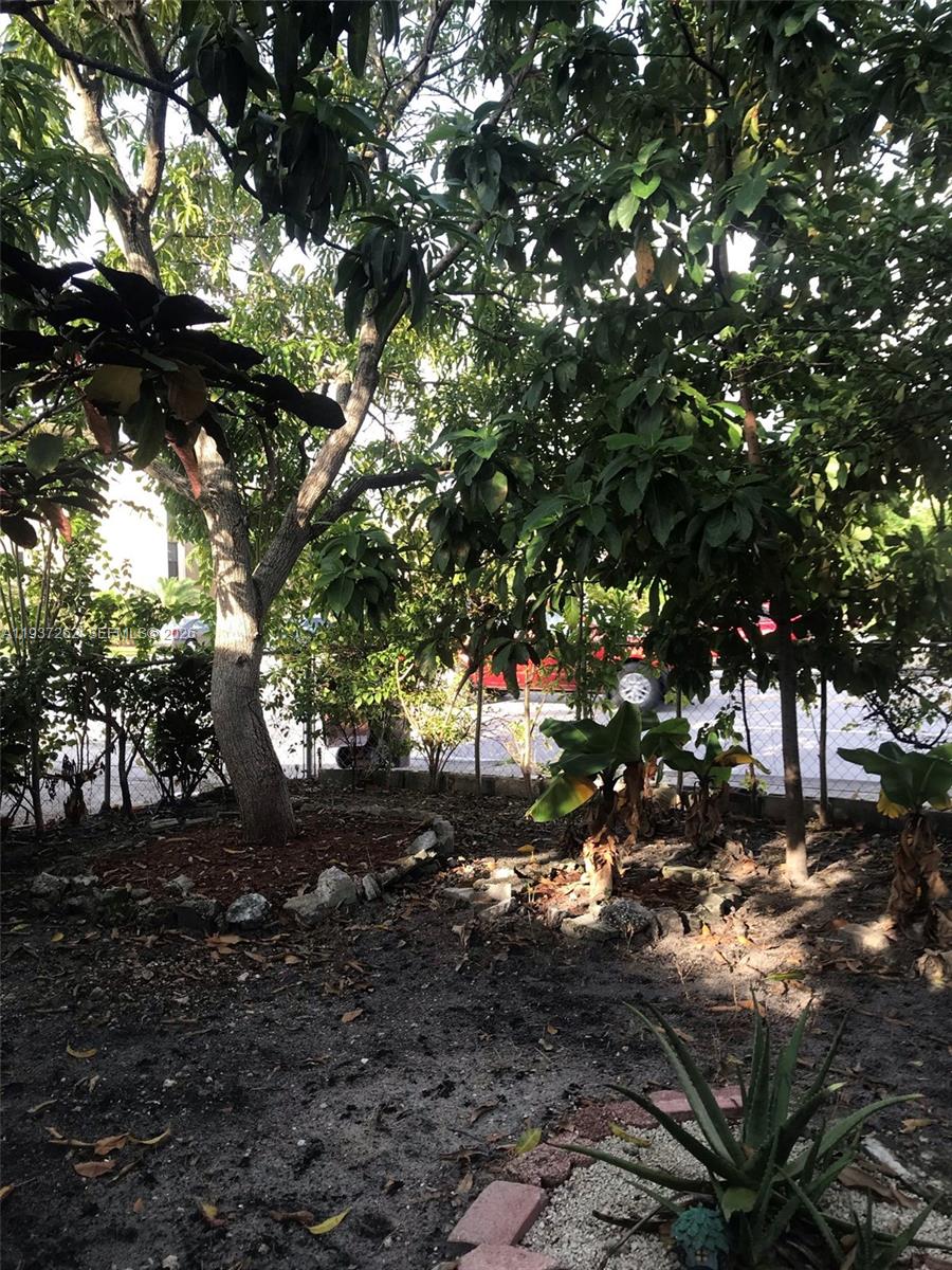 2ND COURT VILLAS CONDO - Residential Lease