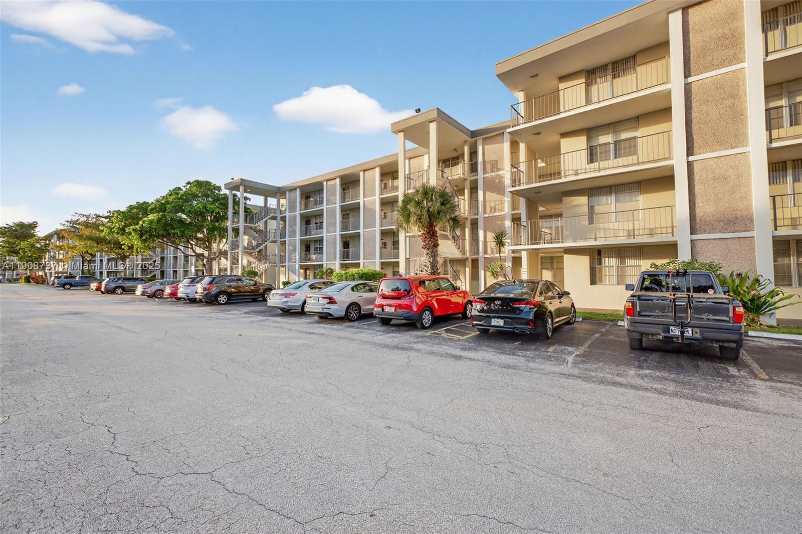 CYPRESS CHASE CONDO NO 2 - Residential