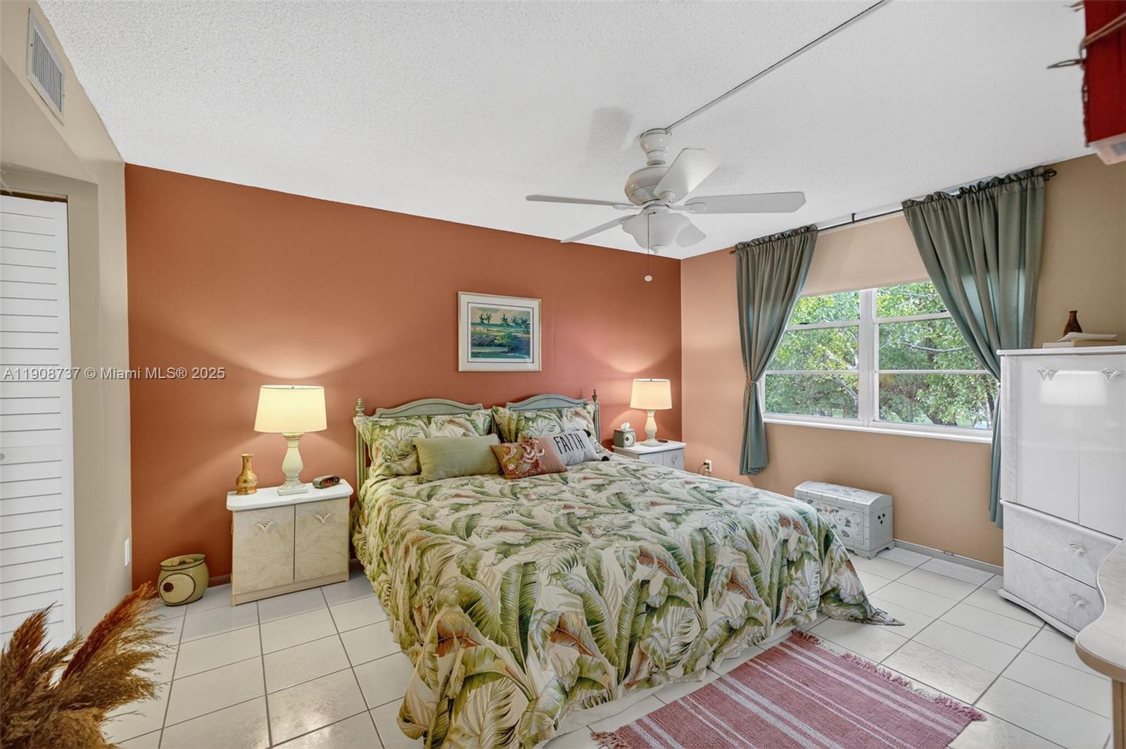 CYPRESS CHASE CONDO NO 2 - Residential