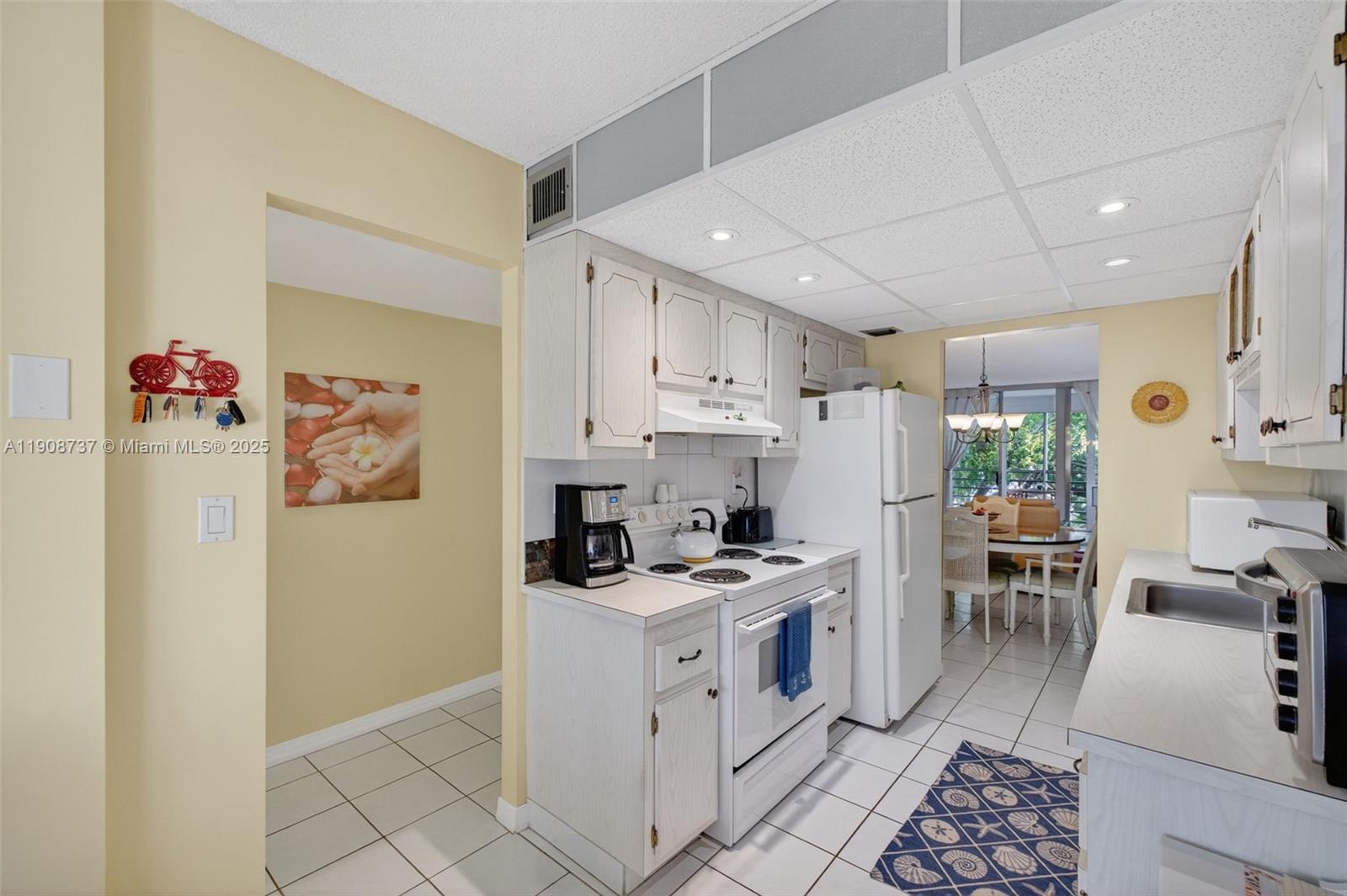 CYPRESS CHASE CONDO NO 2 - Residential
