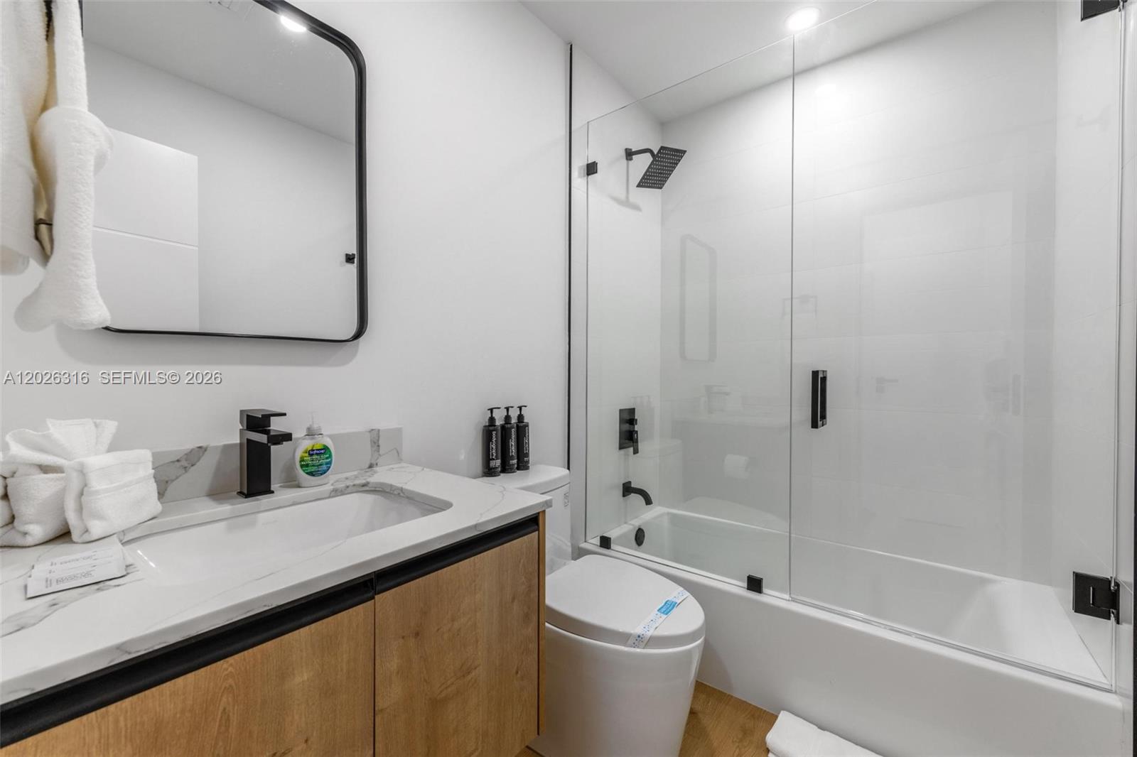 NORMANDY WATERWAY SUB - Residential Lease