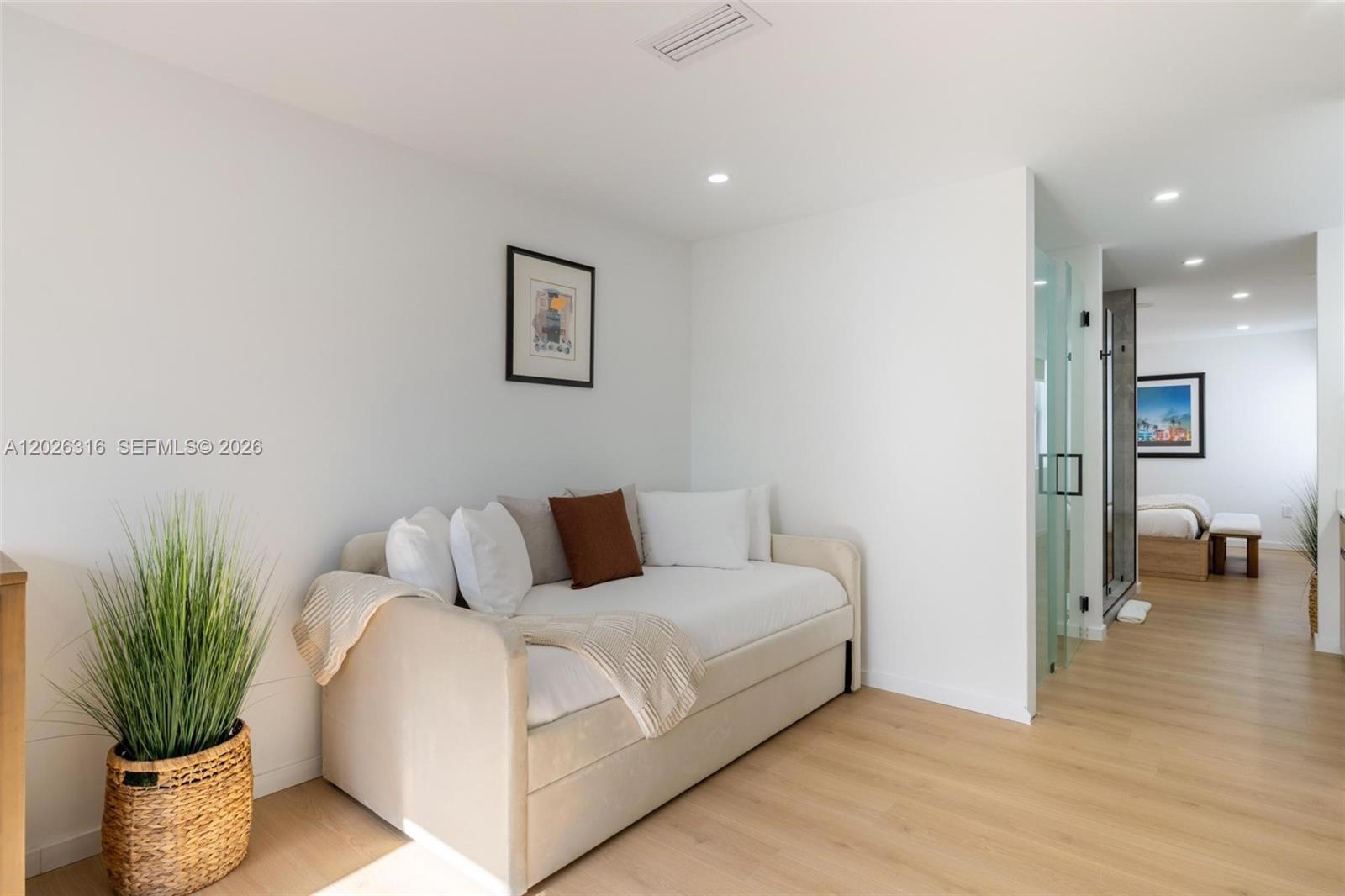 NORMANDY WATERWAY SUB - Residential Lease
