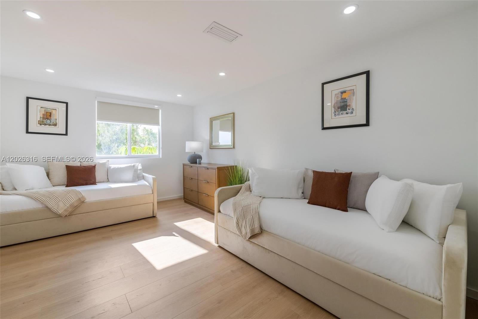 NORMANDY WATERWAY SUB - Residential Lease