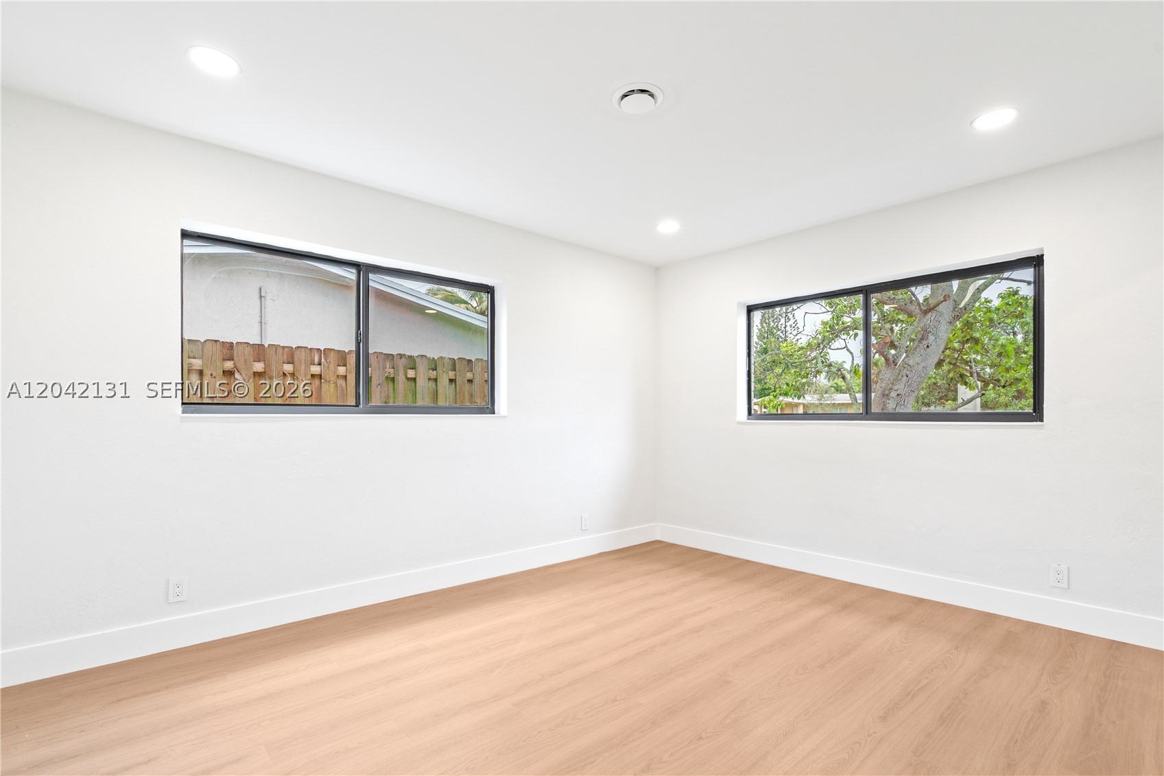 SUNRISE GOLF VILLAGE SEC - Residential