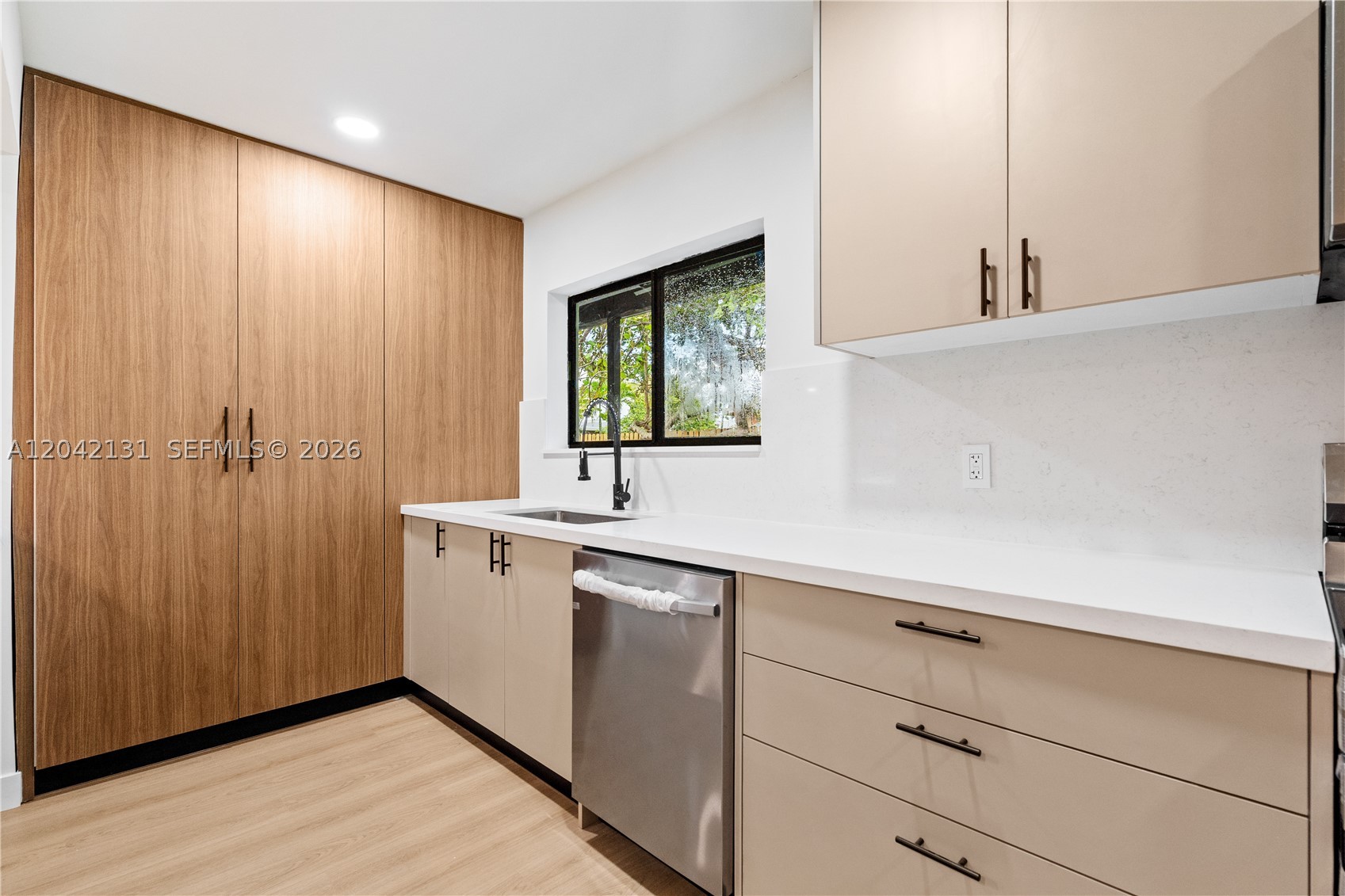 SUNRISE GOLF VILLAGE SEC - Residential