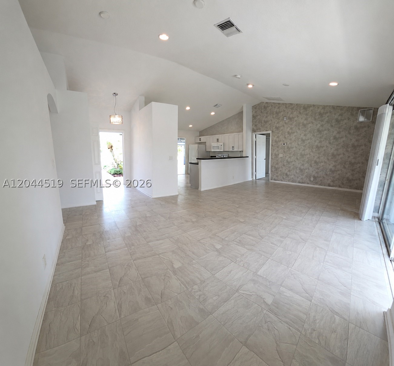 HIGH HAWK OF VERO BEACH P - Residential Lease