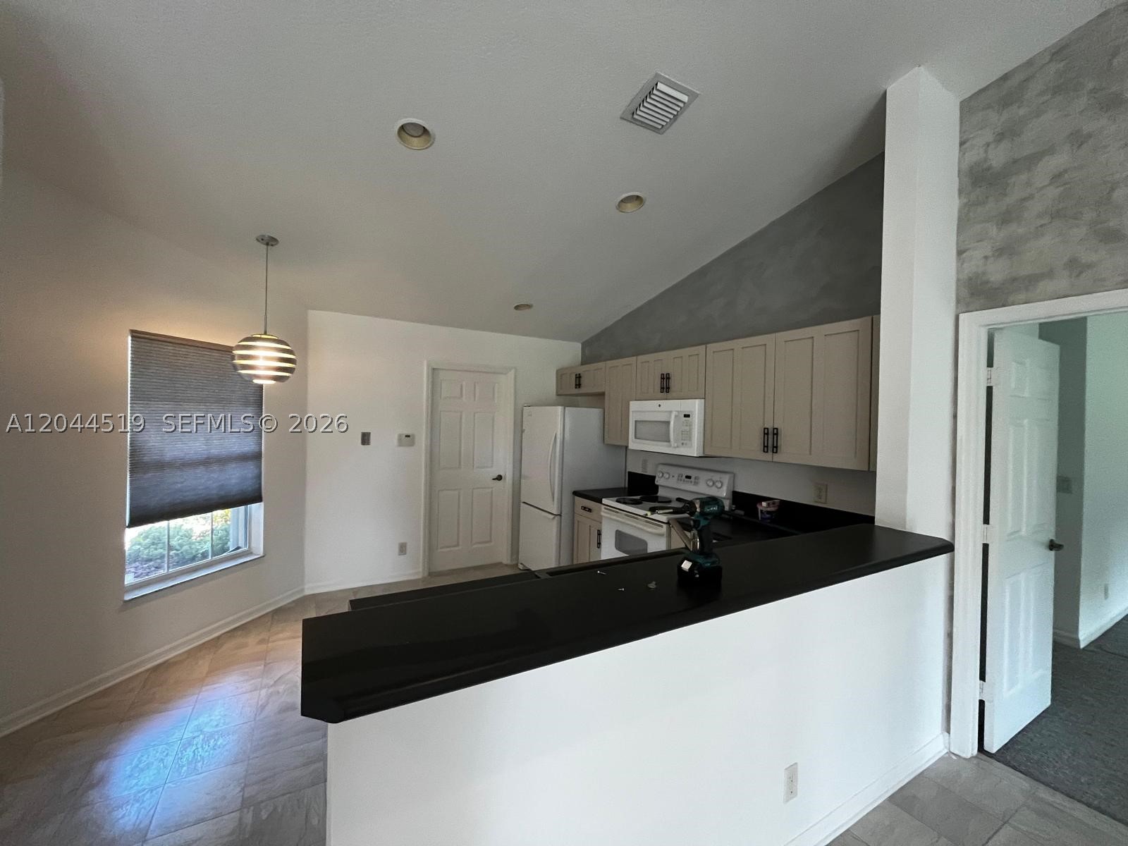 HIGH HAWK OF VERO BEACH P - Residential Lease