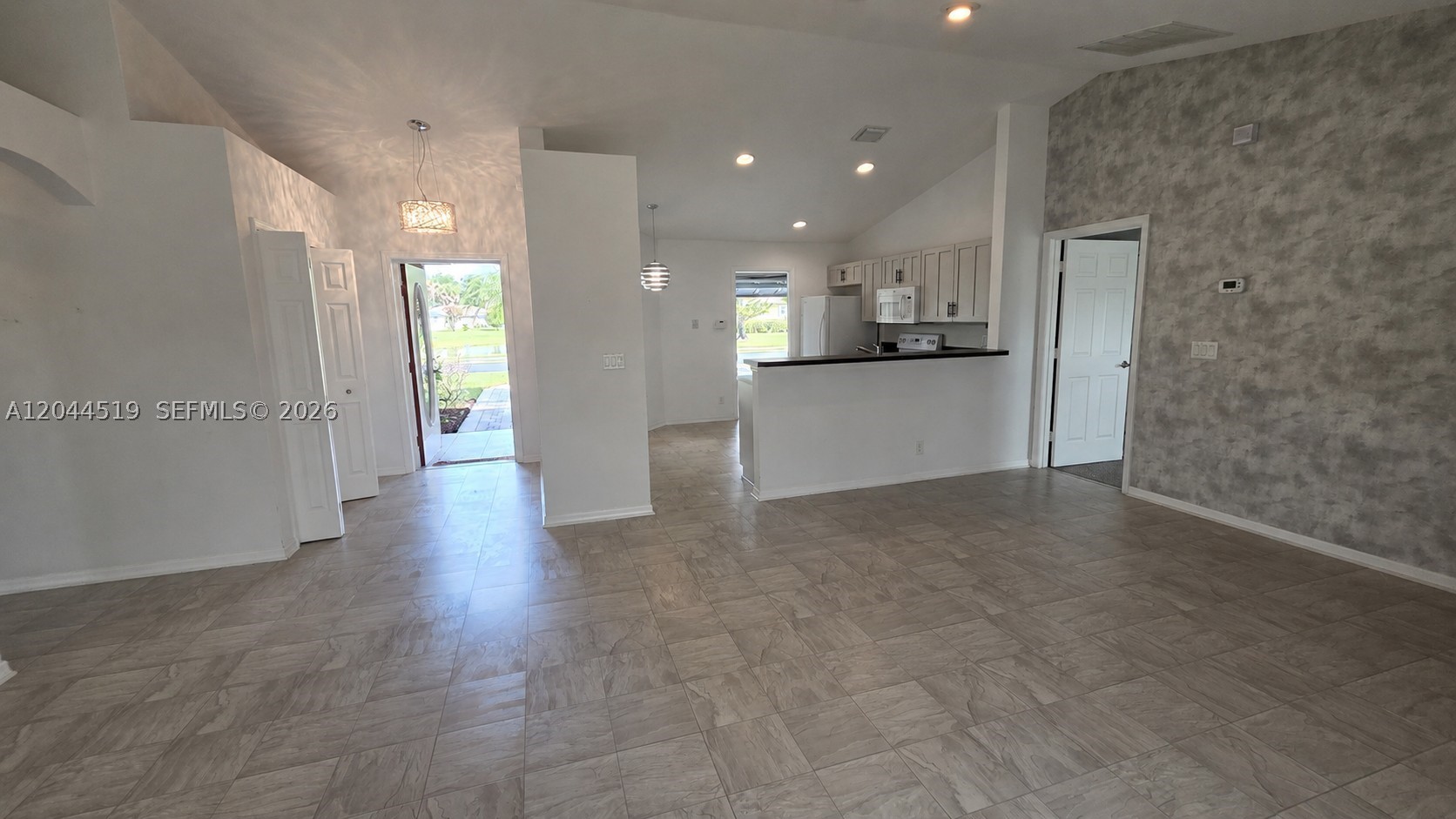 HIGH HAWK OF VERO BEACH P - Residential Lease
