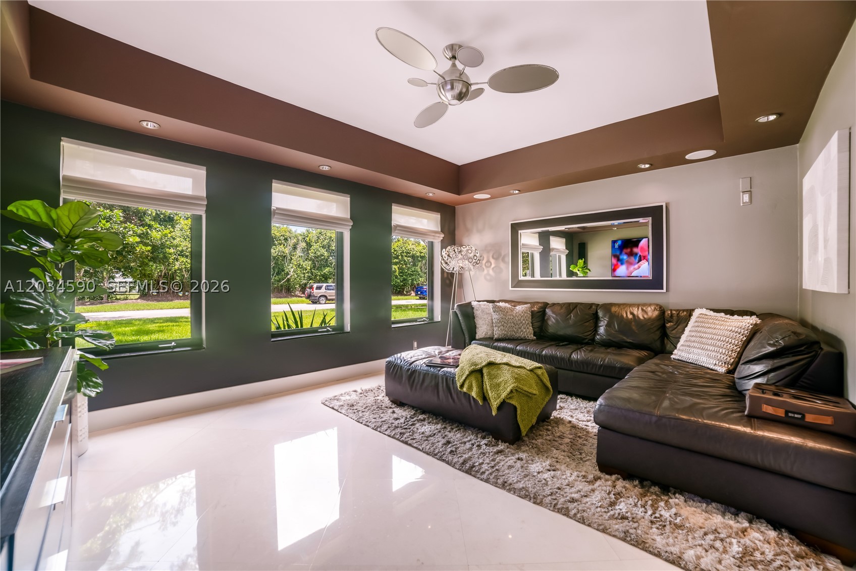 MYSTIQUE - Residential Lease