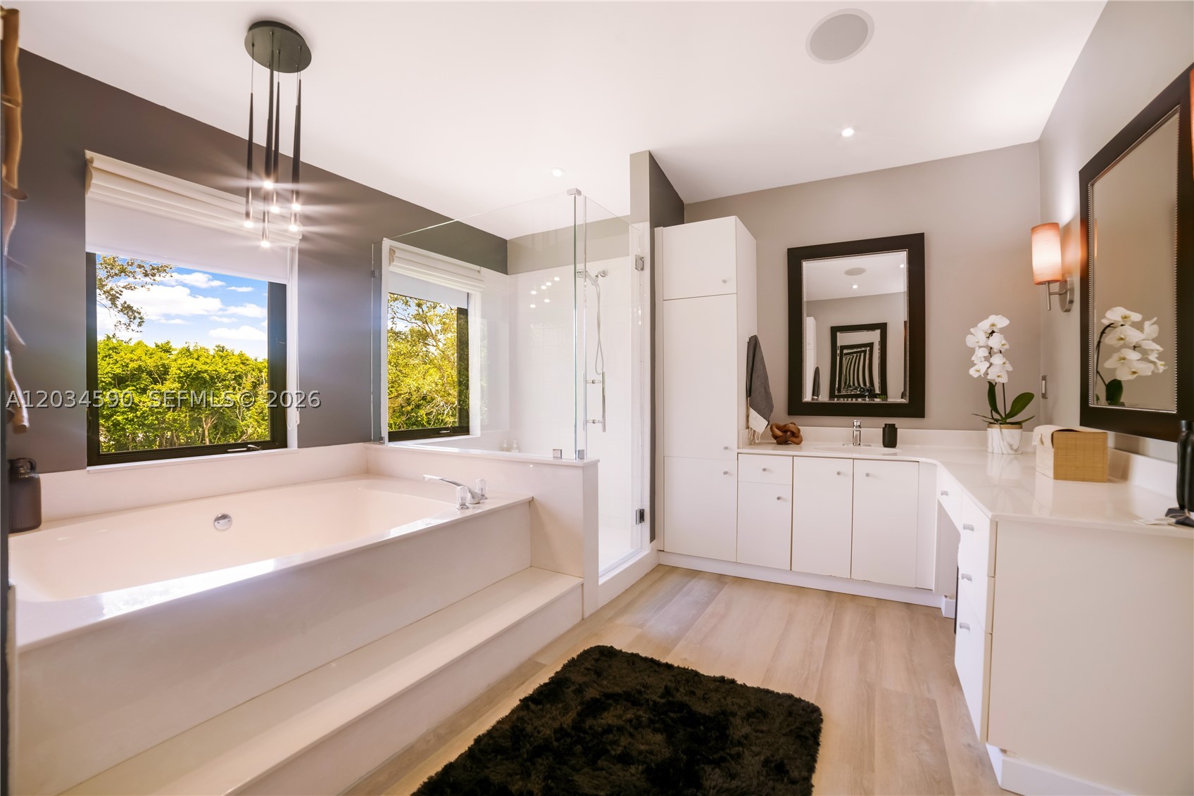 MYSTIQUE - Residential Lease