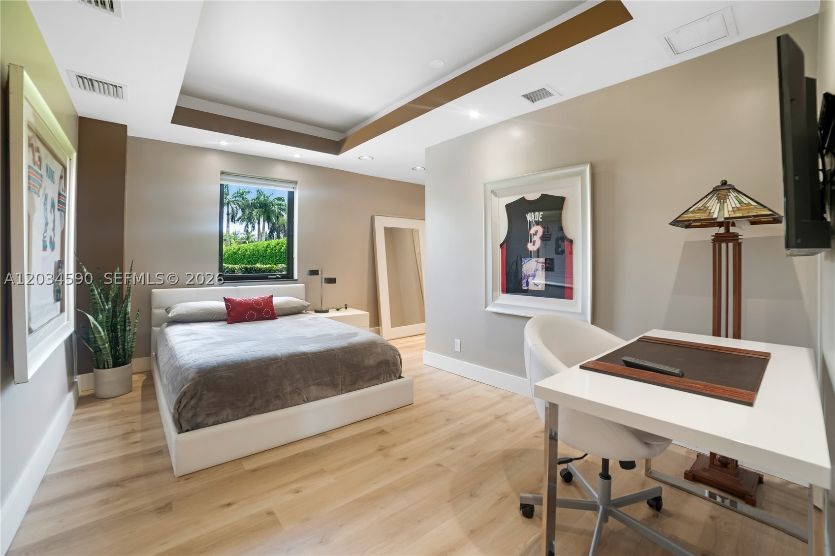 MYSTIQUE - Residential Lease