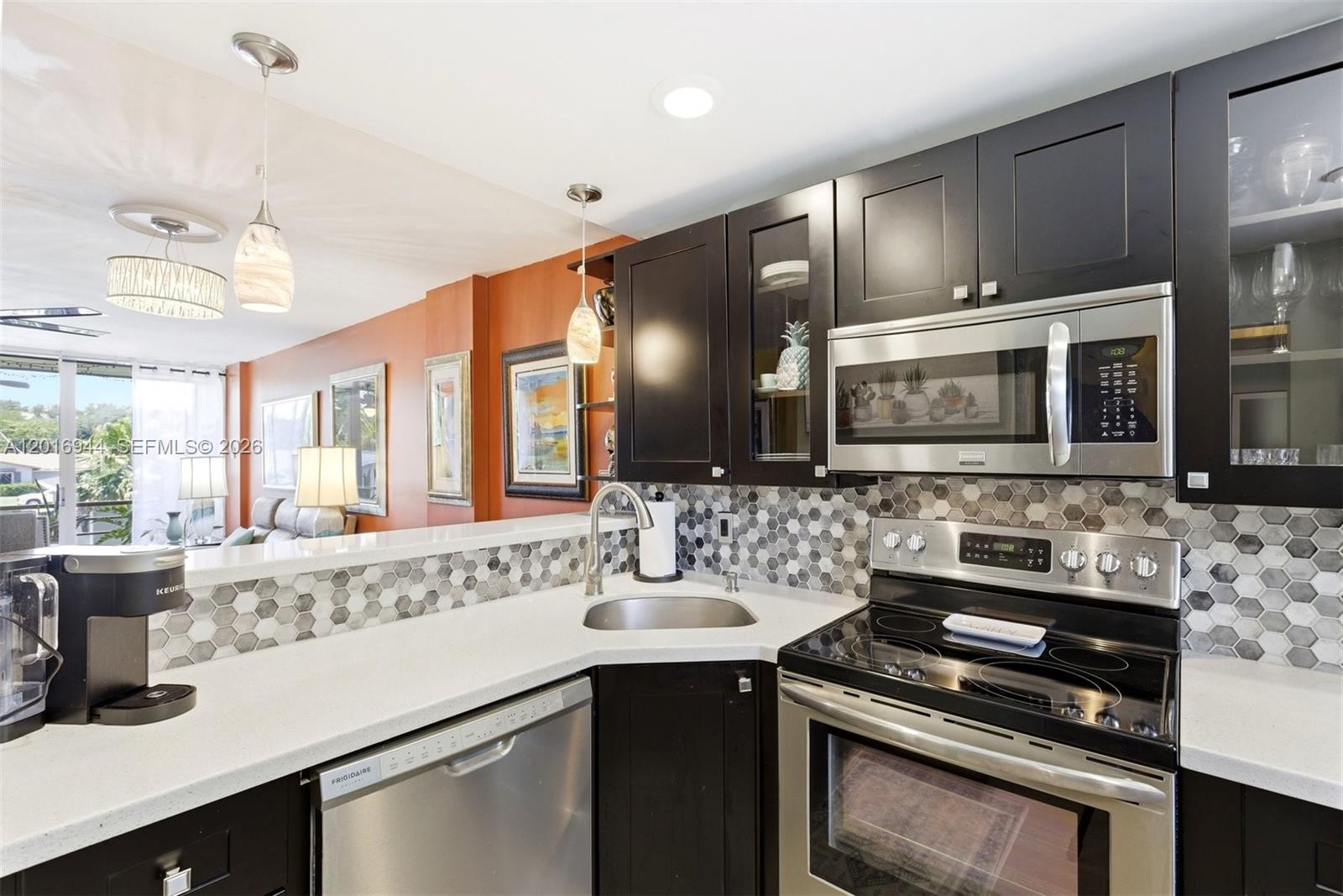ROYAL PARK CONDO - Residential