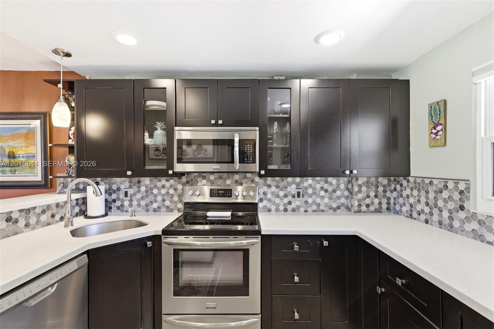 ROYAL PARK CONDO - Residential