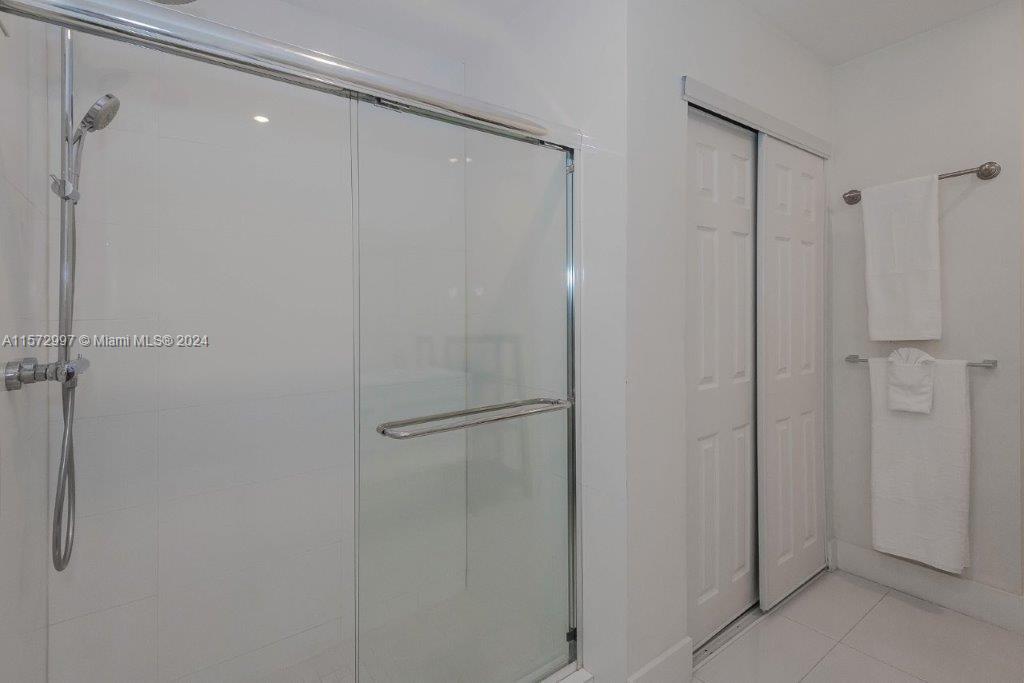 RONEY PALACE CONDO - Residential Lease