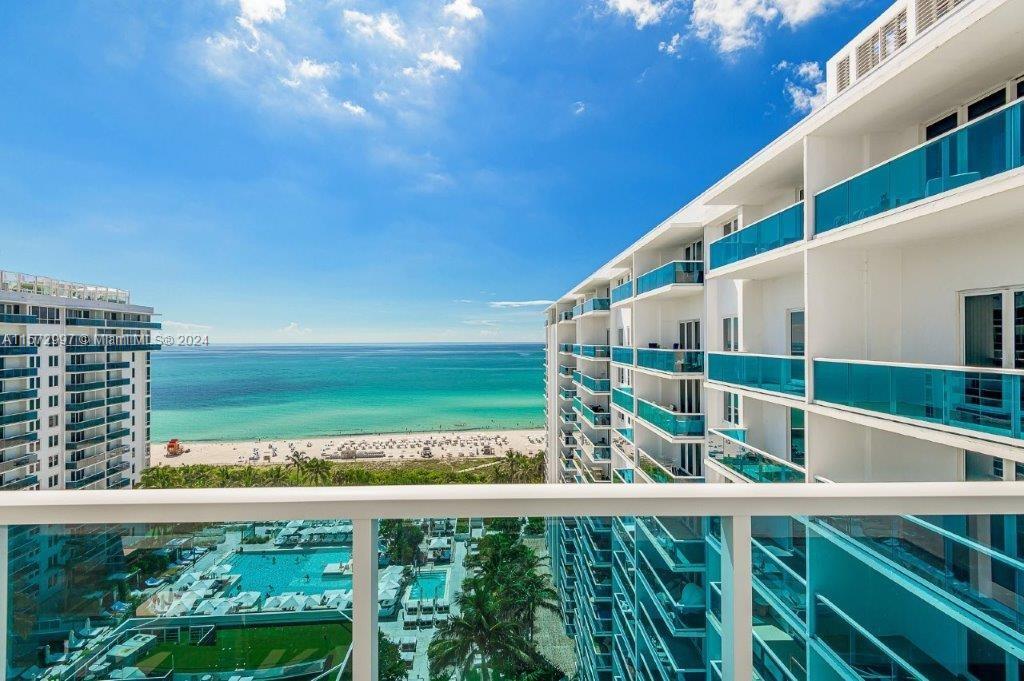 RONEY PALACE CONDO - Residential Lease