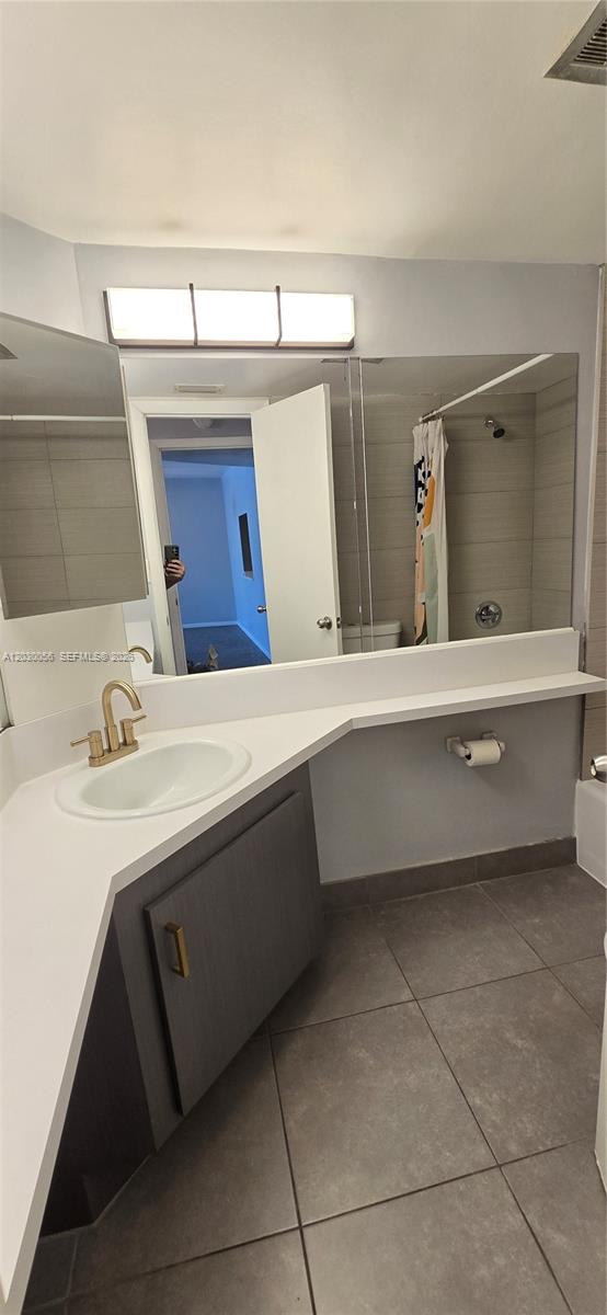 ROLLING GREEN CONDO G - Residential Lease