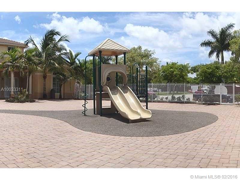 Kendall Breeze - Residential Lease