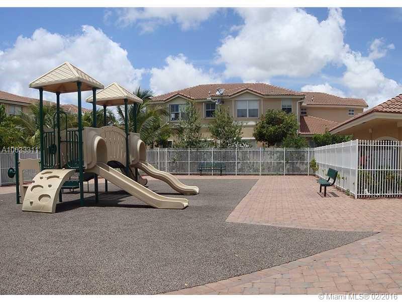 Kendall Breeze - Residential Lease