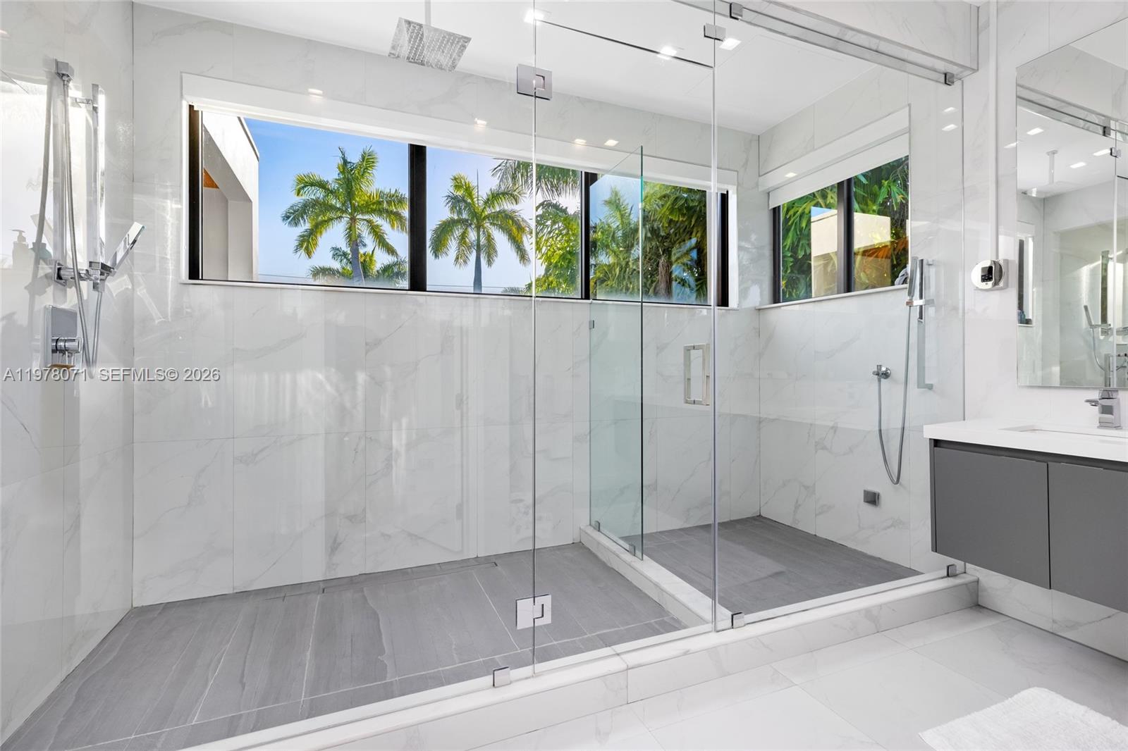 LA GORCE GOLF SUB - Residential