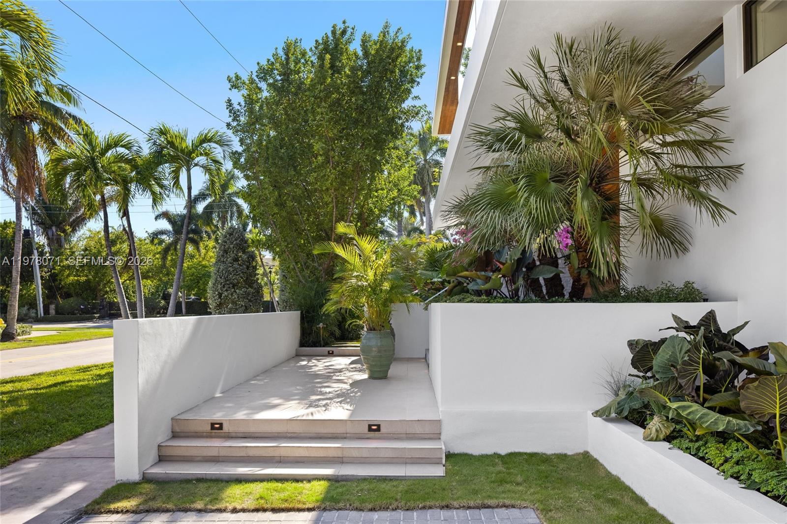 LA GORCE GOLF SUB - Residential