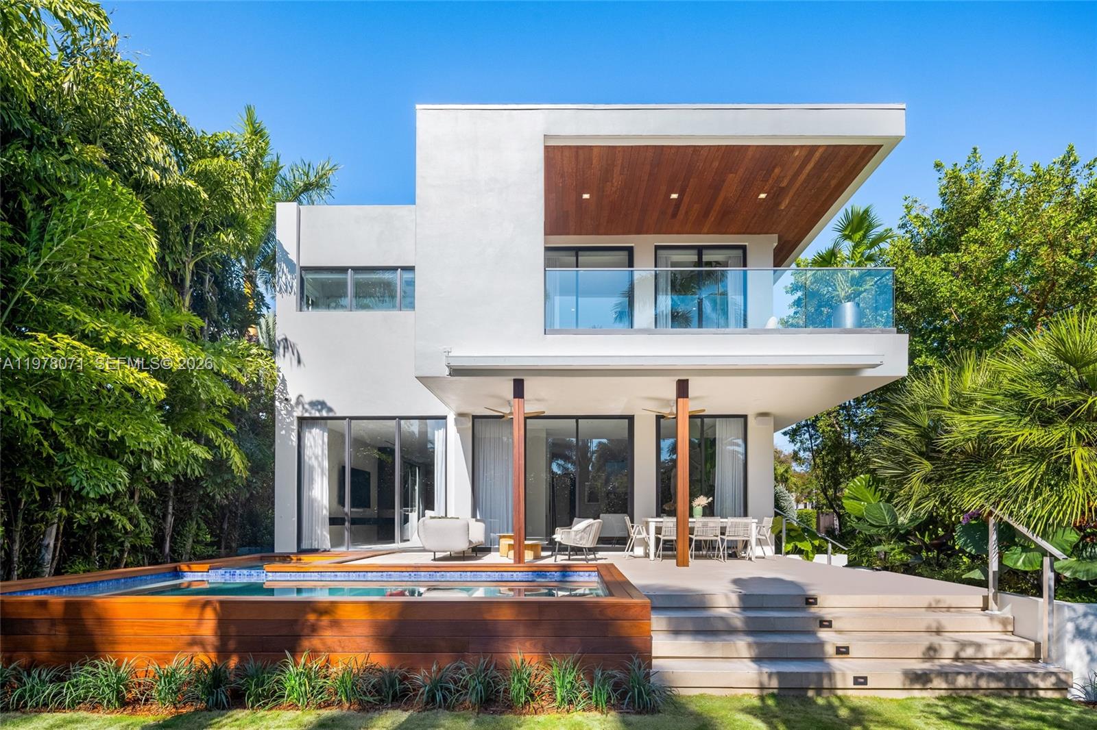 LA GORCE GOLF SUB - Residential