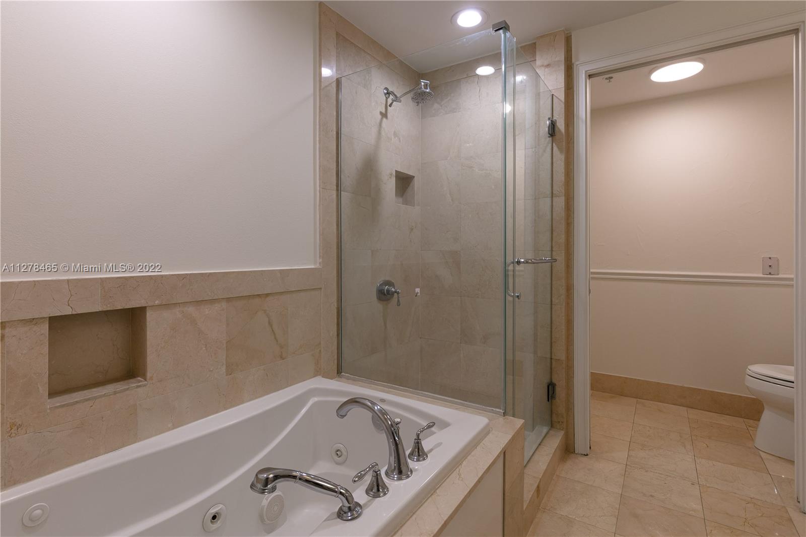 RITZ-CARLTON - Residential Lease