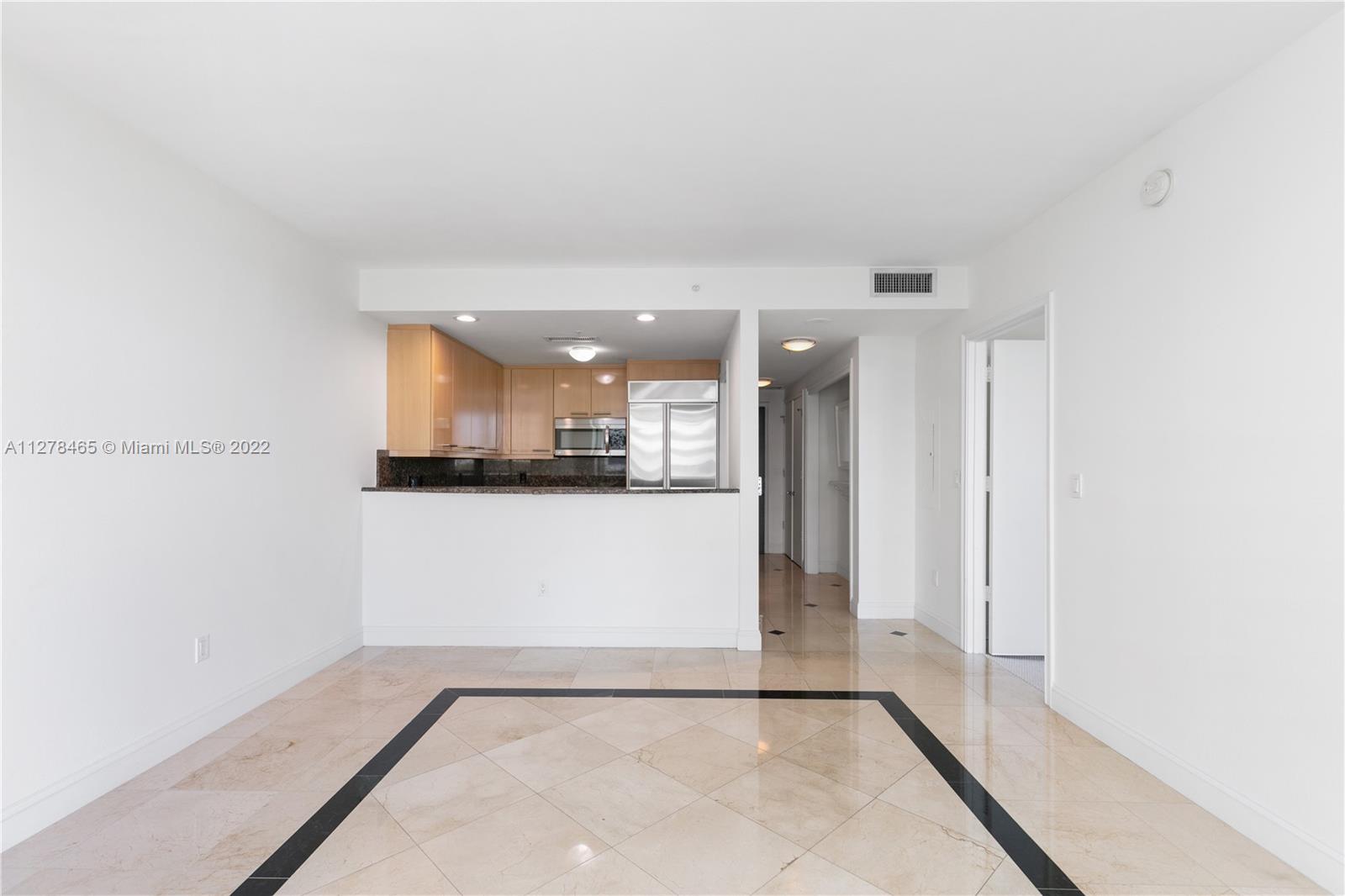 RITZ-CARLTON - Residential Lease
