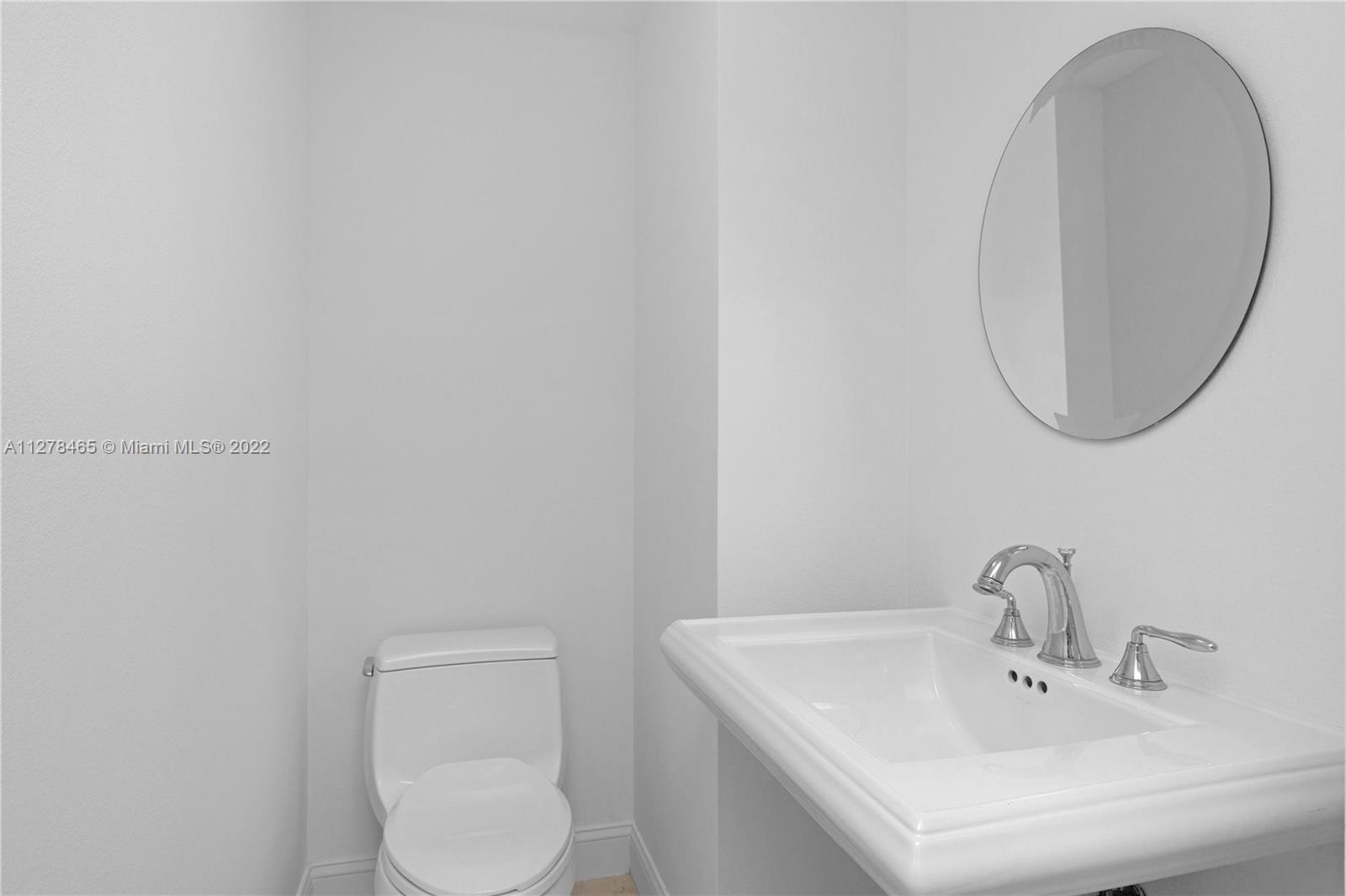 RITZ-CARLTON - Residential Lease