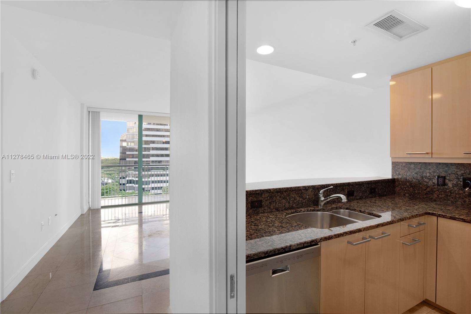 RITZ-CARLTON - Residential Lease