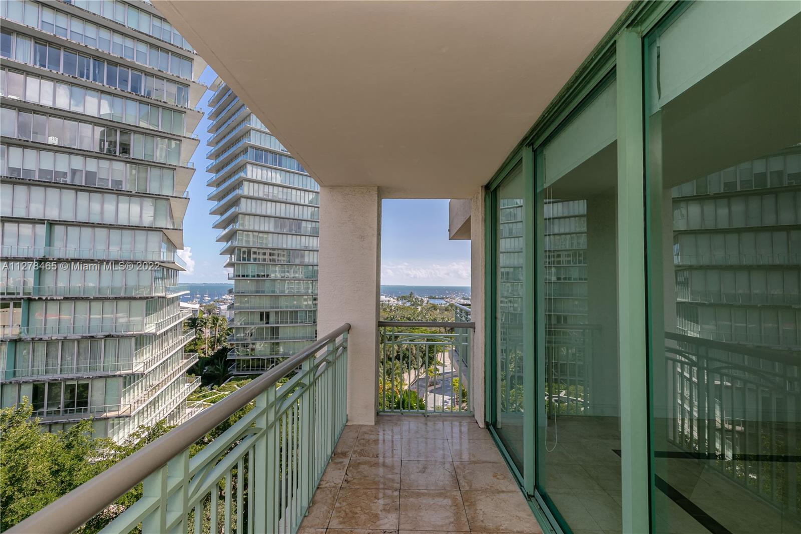 RITZ-CARLTON - Residential Lease