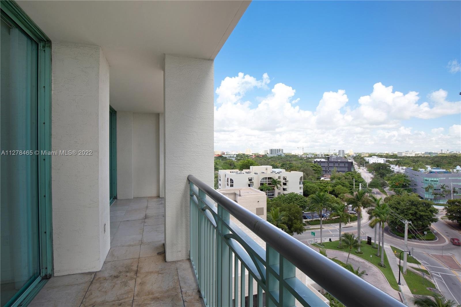 RITZ-CARLTON - Residential Lease