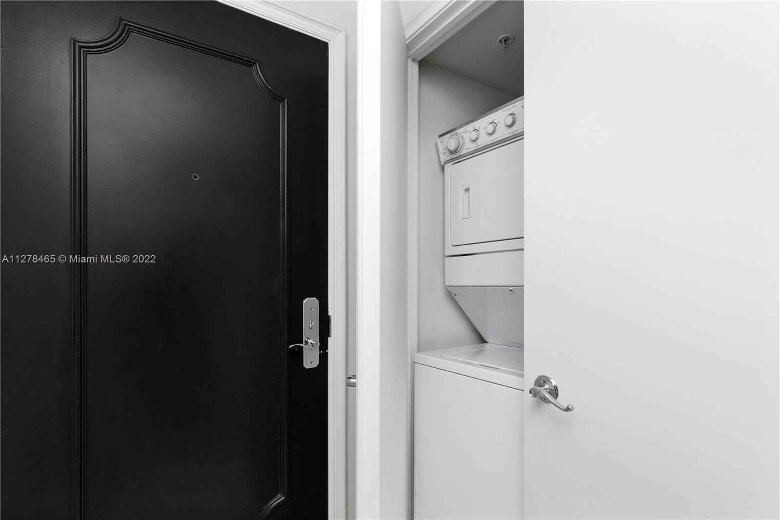 RITZ-CARLTON - Residential Lease