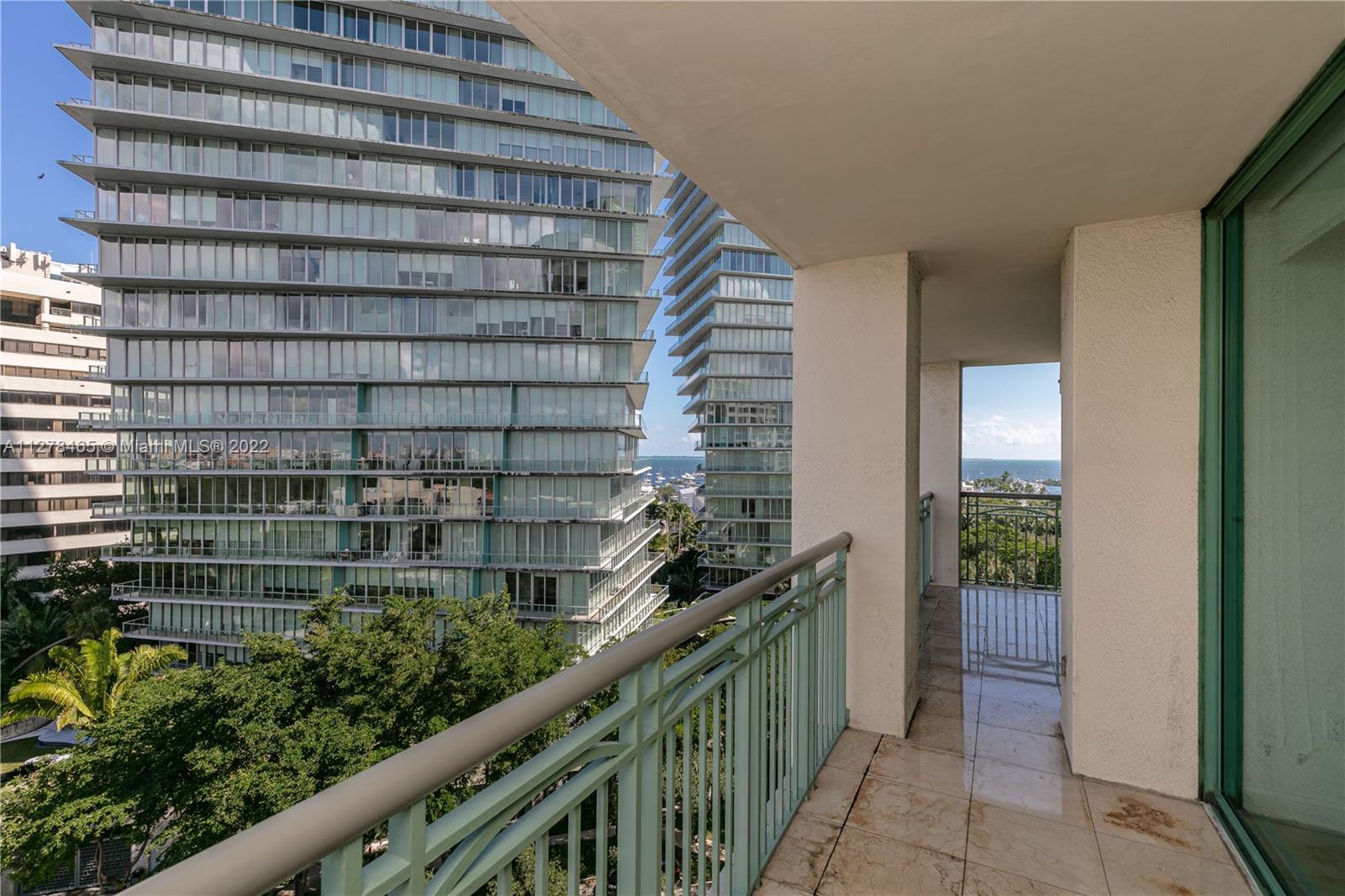 RITZ-CARLTON - Residential Lease