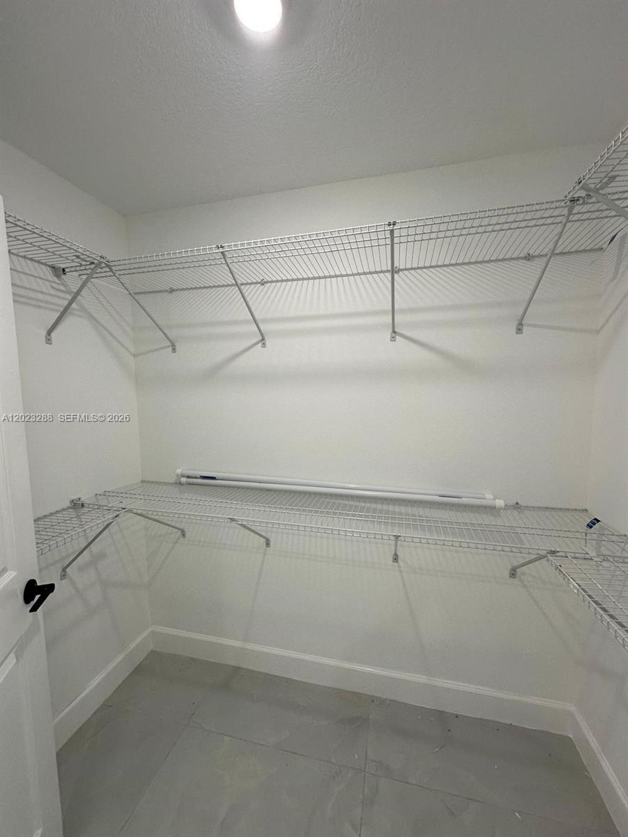 VERO LAKE ESTATES UNIT I - Residential