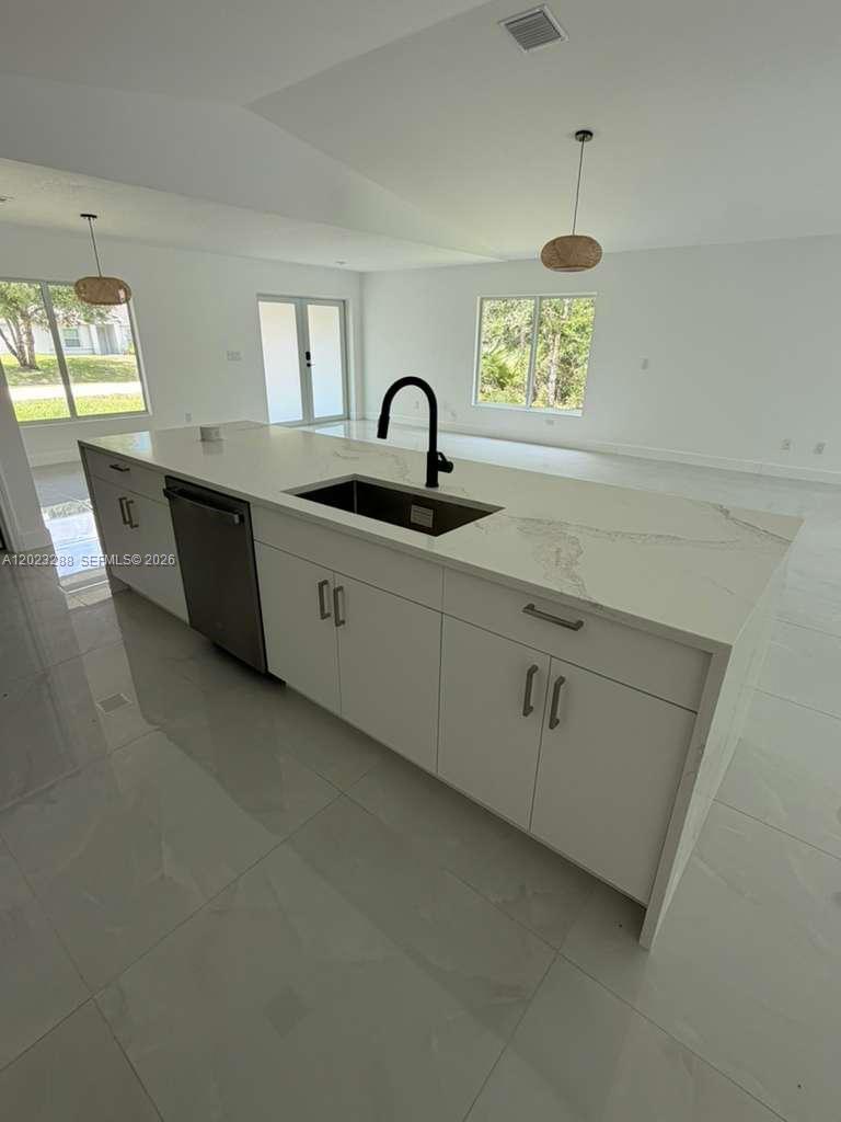 VERO LAKE ESTATES UNIT I - Residential
