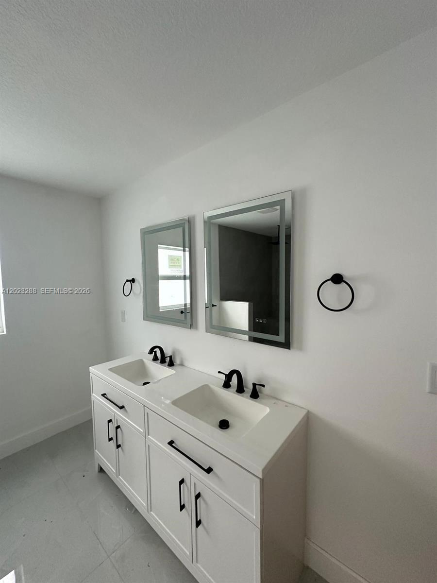 VERO LAKE ESTATES UNIT I - Residential