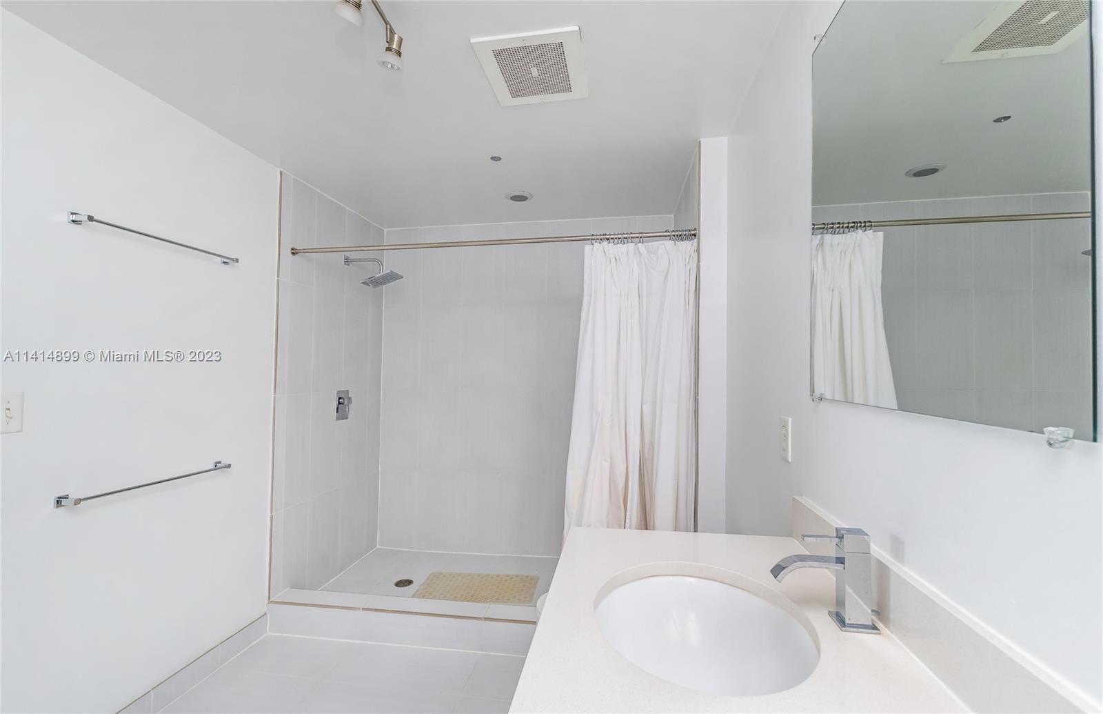 MIDBLOCK MIAMI - Residential