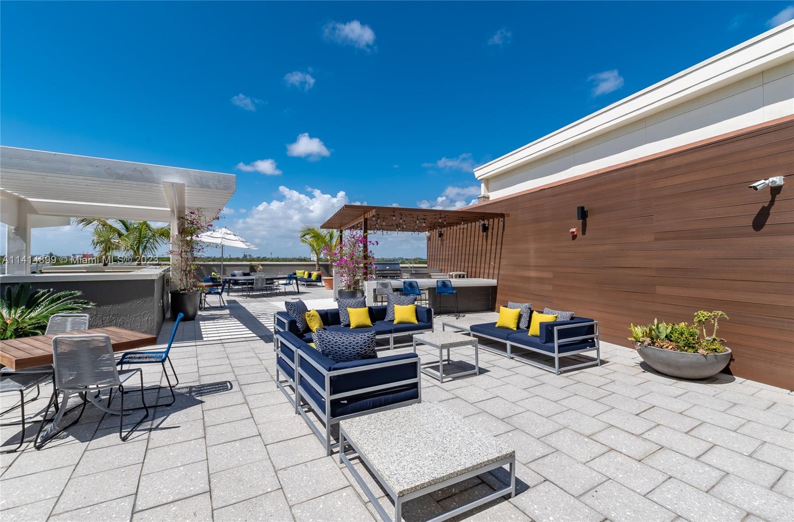 MIDBLOCK MIAMI - Residential
