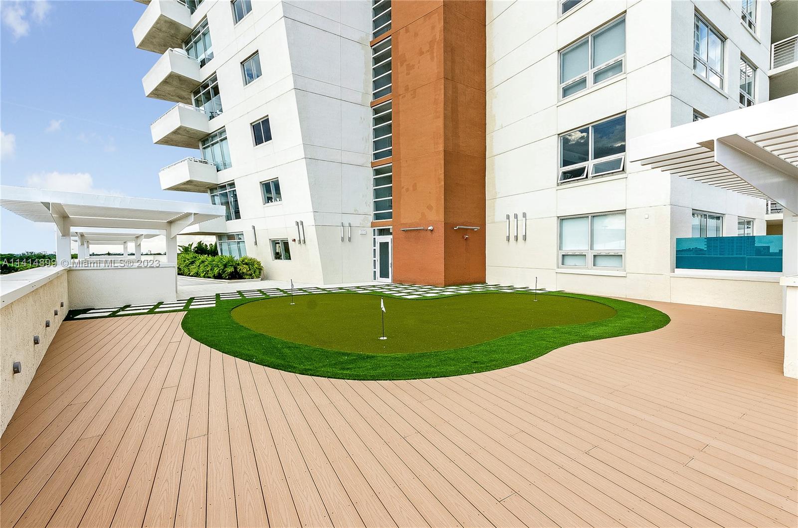 MIDBLOCK MIAMI - Residential