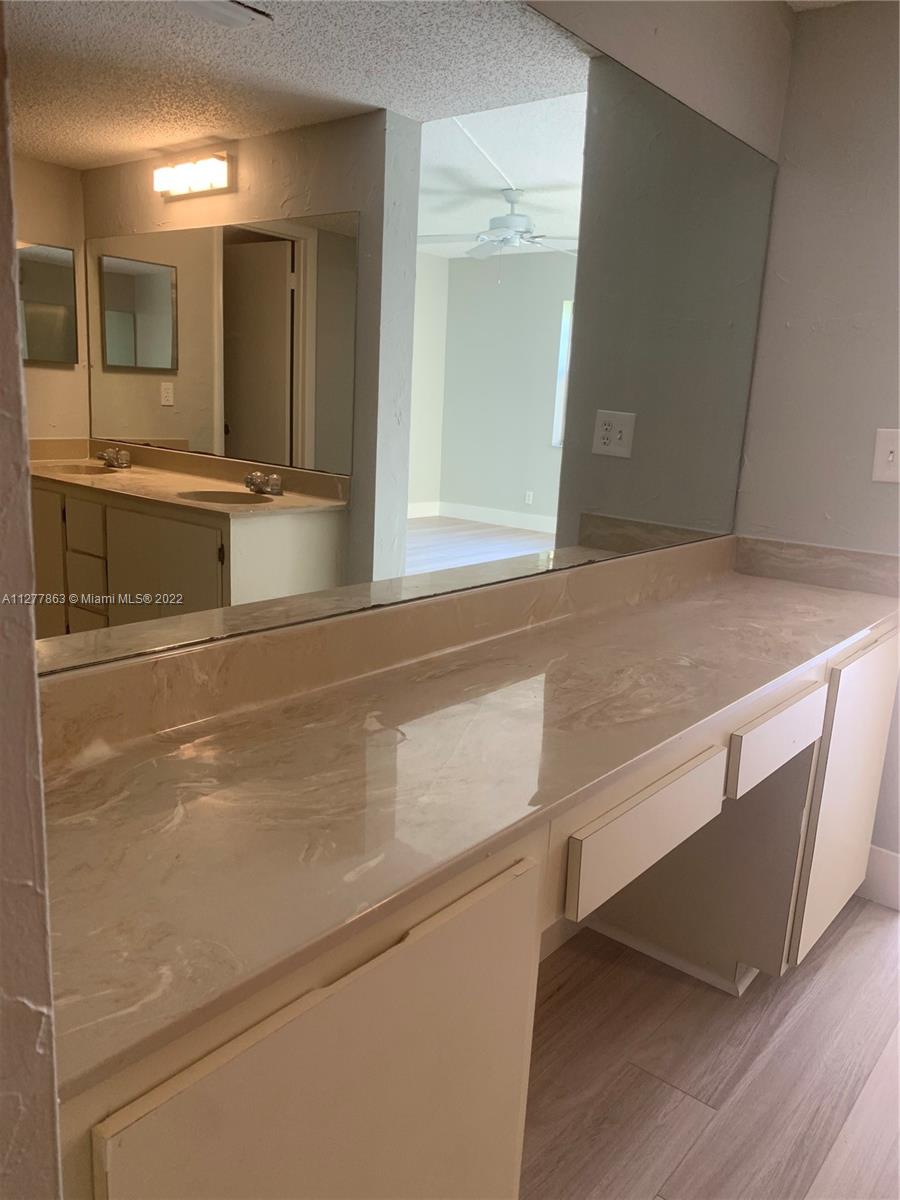 CYPRESS AT WOODMONT 2 CON - Residential